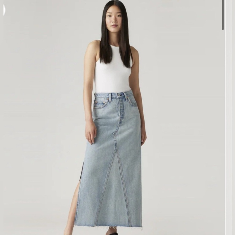 Levi’s Wonen’s Icon Long Skirt Not In The Mood Stone Wash Size 25